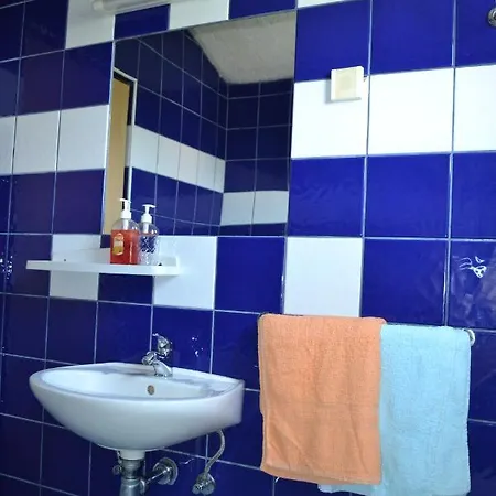 386 Ruza I Josip Piculjan Apartment Lopar
